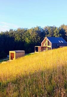 Kartuzy Villa | Stodoła Rzym - domek, jacuzzi, sauna, jezioro, las