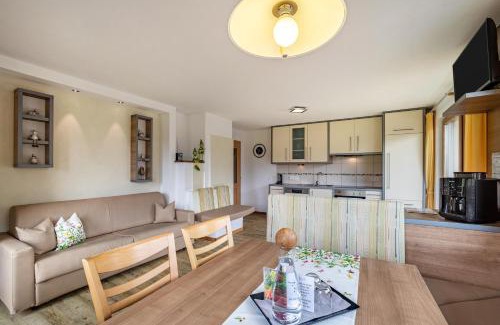 Monguelfo Apartment | Stoffnerhof Apt Sonnenblume