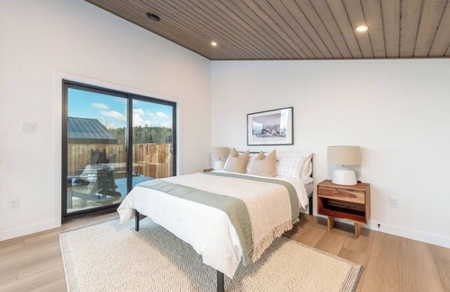 Waterford Cabin | STOKE Luxury Cabin 2 with Epic Views