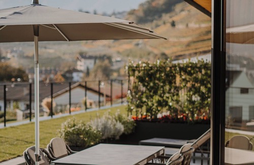 Lagundo Apartment | Stollhof. new suite in an exclusive & quiet location in Algund near Meran