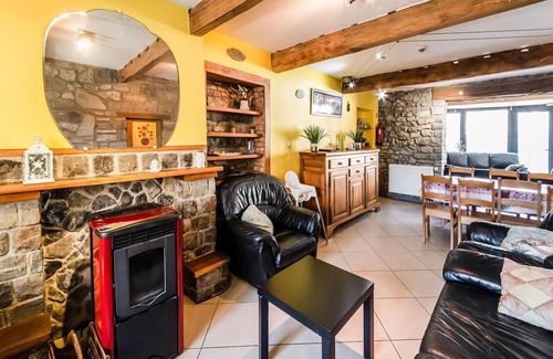 Han-sur-Lesse Cottage | Stone Cottage with Sauna, Jacuzzi, a 5 min drive from the cave of Lorette in Rochefort