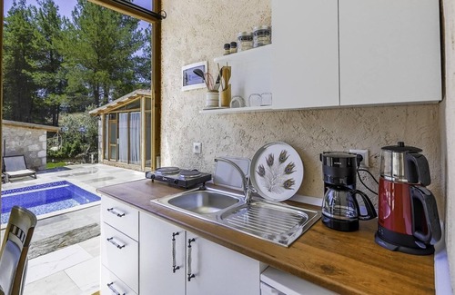 Kas House | Stone Flat w Pool and Garden in Antalya