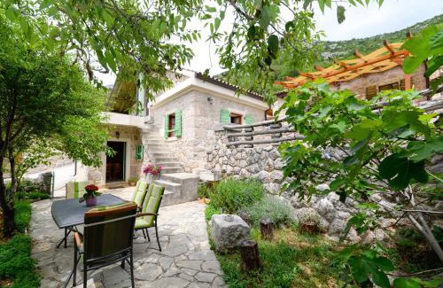 Tribanj House | Stone house Adrian