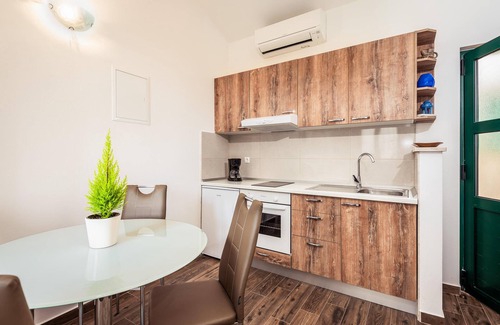 Kremena Apartment | Stone modern rustic house with a beautiful view of the sea and islands