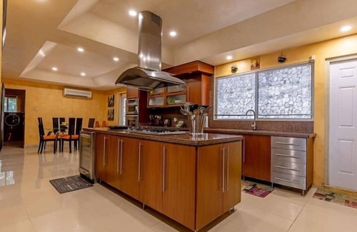 IronShore Estates Apartment | Stonehenge