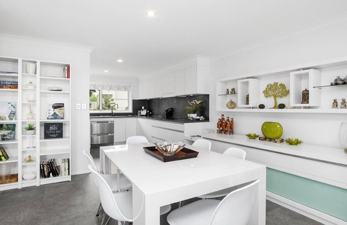 Copacabana House | Stones throw to Copacabana Beach