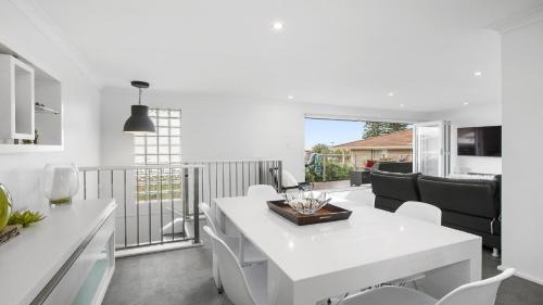 Copacabana House | Stones Throw To Copacabana Beach