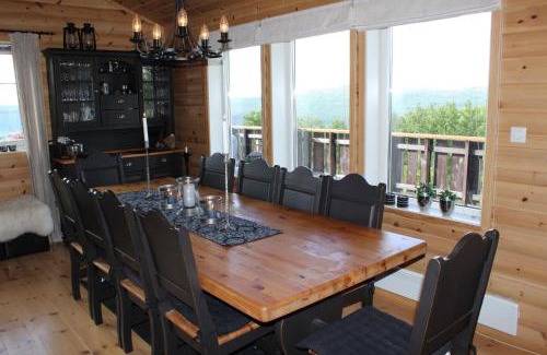 Al House | Storemyr by Norgesbooking - cabin with amazing view