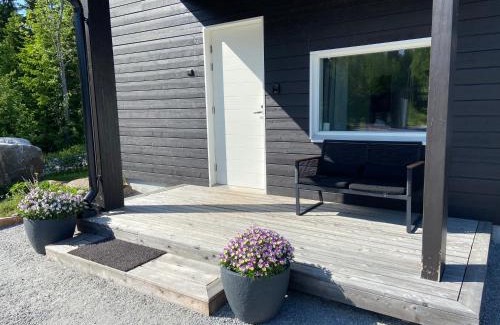 Luoto Ski Chalet | StrandRo - mökki järven rannalla