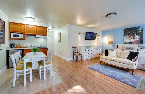 Siskiyou-Hargadine Historic District Hotel | Stratford Inn
