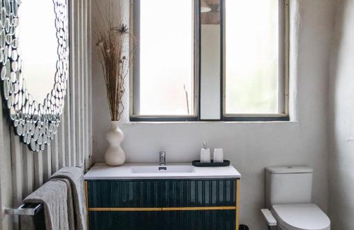 Strath Creek House | Strawbale Cottage - Wingspread Garden