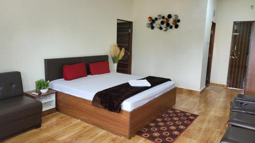 Nagpur House | Strawberry Resort