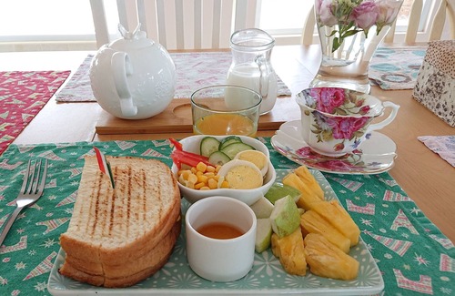 Donghe Bed & Breakfast | Straybirds BnB