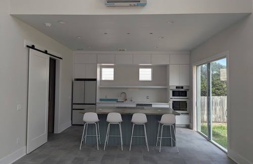 Ormond-by-the-Sea Villa | Striking Villa - Catagory 5 - w/pool, WiFi in fantastic Ormond Beach