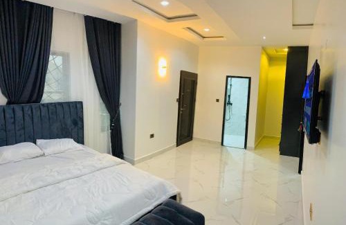 Uyo Apartment | Strobbs Residence