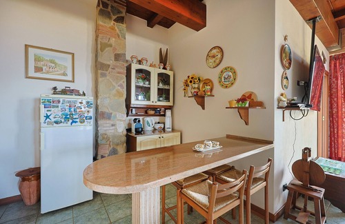 Patti Apartment | 'Stromboli' Room with Shared Terrace, Communal Garden and Air Conditioning