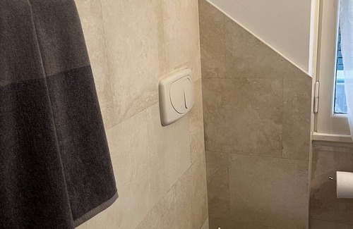 Quartiere XI Portuense Apartment | Struttura Romana Accogliente a due Passi da Trastevere in una Zona di Shopping