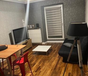 Soulge-sur-Ouette Apartment | Studio à proximité de Laval