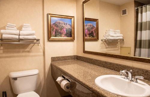 Crested Butte House | Studio 107 at Perfect Location w Pool & Hot Tub