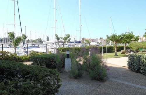 Cap d'Agde Apartment | Studio 34 m² with separate sleeping area 4 per fully equipped facing port malfato