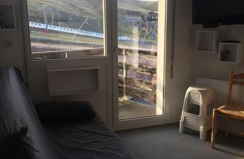 Arette Apartment | Studio 4 pers. au pied des pistes avec balcon, ascenseur, parking gratuit, casier à skis et équipement complet - FR-1-602-3