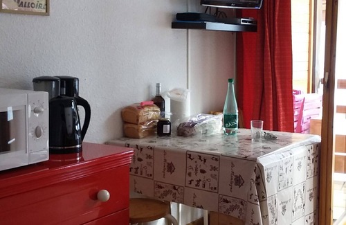 Valloire Apartment | STUDIO 4 pers. South-facing with balcony 06 29 18 10 97