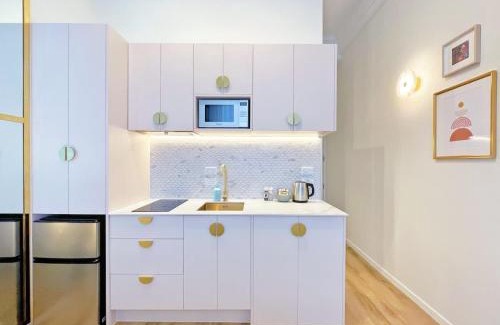 Auckland Central Business District Apartment | Studio 524- Stylish Urban Retreat on Central Queen Street