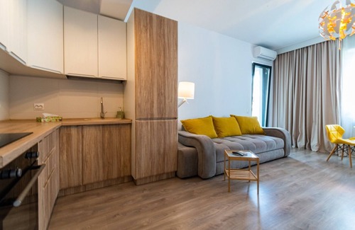 Sector 3 Apartment | Studio 53 - Modern Apt. close to Metro & IOR Parc with free Parking