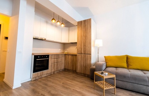 Sector 3 Apartment | Studio 53 - Modern Apt. close to Metro & IOR Parc with free Parking