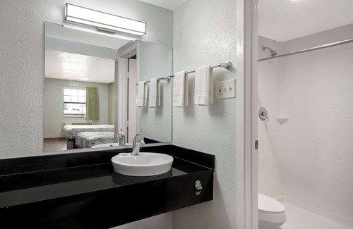 Medical Center District Hotel | Studio 6 San Antonio, Tx - Northwest Medical Center