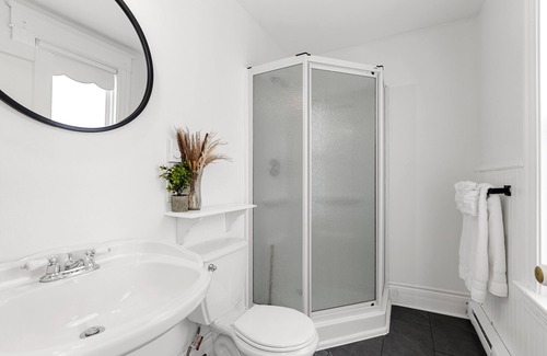 Moncton Apartment | Studio 7 ~ 1 BDRM w/Private Bath & Living Room