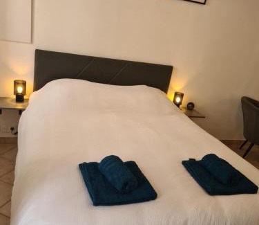 Saint-Chely-d'Apcher Apartment | Studio AL'escapade