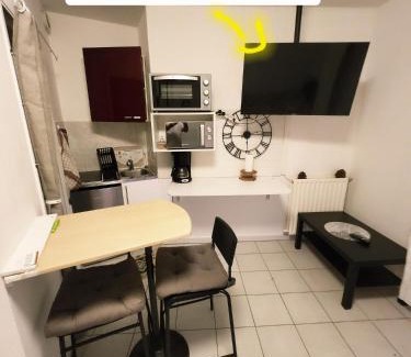 Port Marianne Apartment | Studio Antigone centre ville