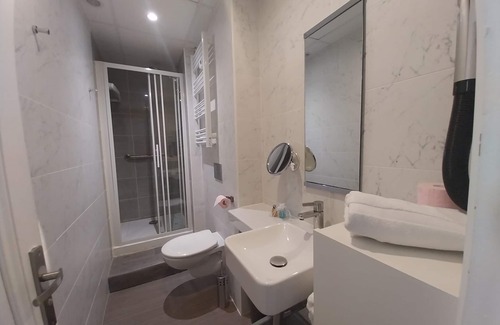 Bagneres-de-Luchon Apartment | Studio apartment (2 beds 90 cm)