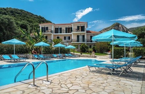 Kateleios Apartment | Studio Apartment "Anemona studio 7" with Shared Pool & Wi-Fi