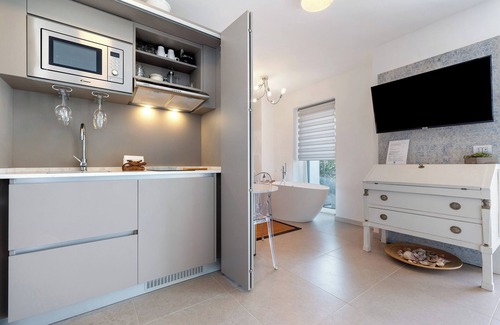 Ville del Monte Apartment | Studio Apartment 'Appartamento 101' with Lake View, Wi-Fi