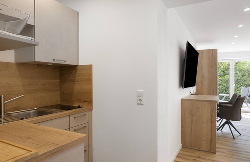 Creidlitz Apartment | Studio Apartment 'Ferienwohnung 1 Coburg-Creidlitz' with Private Terrace