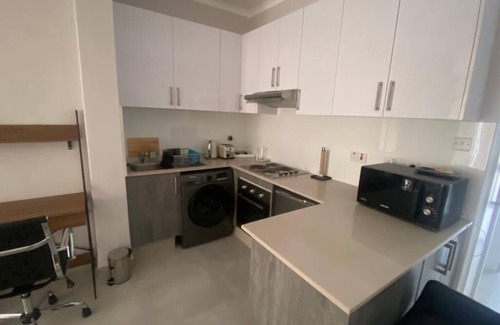 Bouvet Island Apartment | Studio Apartment H103n