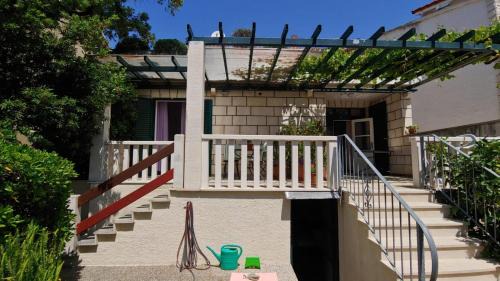 Bol Apartment | Studio apartment in Bol with sea view, terrace, air conditioning, WiFi 3634-1