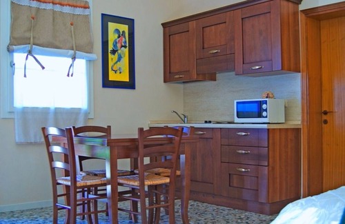 San Pietro di Feletto Villa | Studio apartment in elegant villa with private pool in Prosecco hills