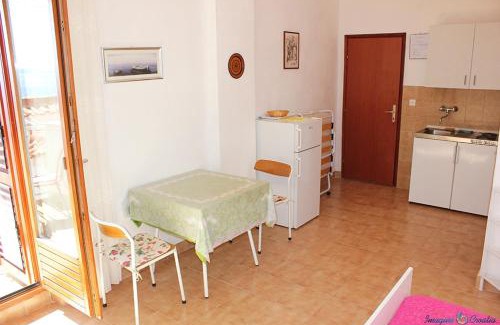 Pisak Apartment | Studio Apartment in Pisak with Sea View, Balcony, Air Conditioning, Wi-Fi (4722-3)