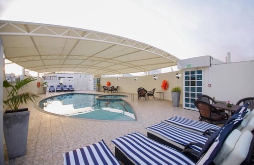 Al Muraqqabat House | Studio Apartment Near Al Shamsi Building By Luxury Bookings