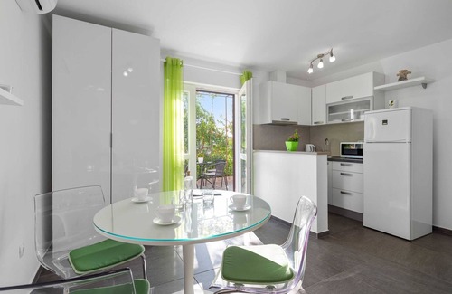 Bilice Apartment | Studio Apartment Sekula