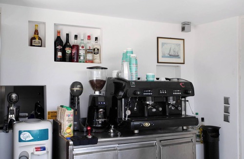 Alikanas Apartment | Studio Apartment "Villa Dionysia Studio S5" with Shared Pool & Wi-Fi