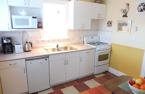 James Bay Apartment | Studio Apartment with charm in a Heritage Home just steps to the Ocean.