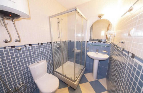 Rozino Apartment | Studio Apt for 3 w/Balcony – Walking Distance to Beach No. 9