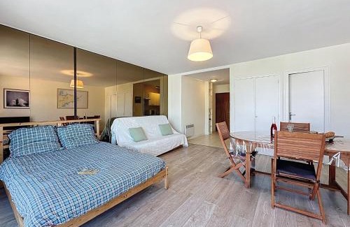 Tharon-Plage Apartment | Studio Atlantide-1 by Interhome