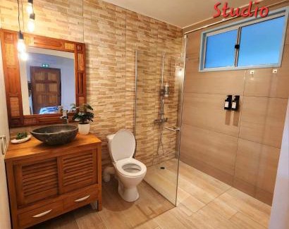 Teahupoo House | Studio bord de mer Fare Tahitea Pension