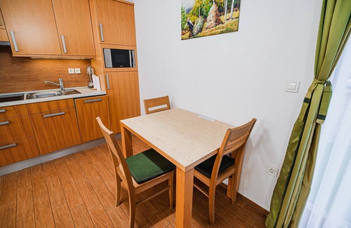 Crnomelj Apartment | Studio Breza with Indoor pool and Wellness access