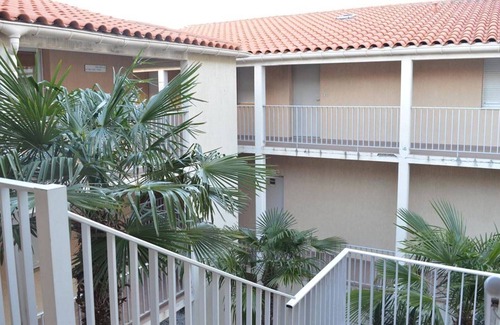 Banyuls-sur-Mer Apartment | Studio cabin in Banyuls-sur-Mer, parking, aircon, sea view